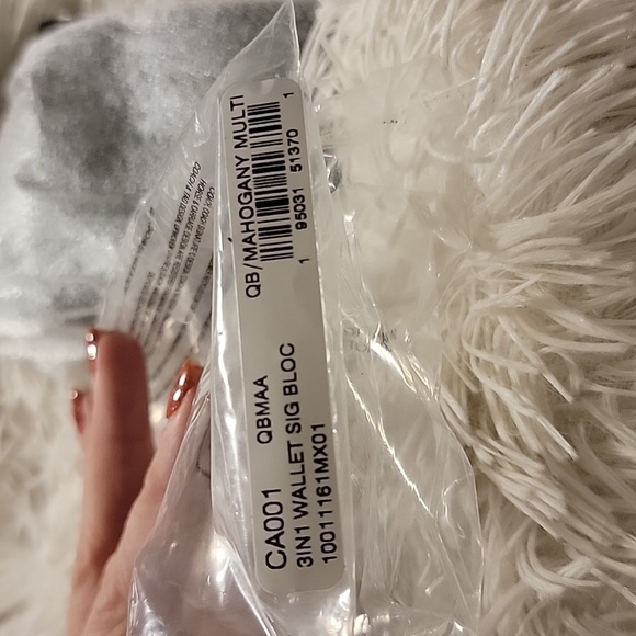 3 In 1 Wallet In Blocked Signature Canvas - Picture 3 of 6